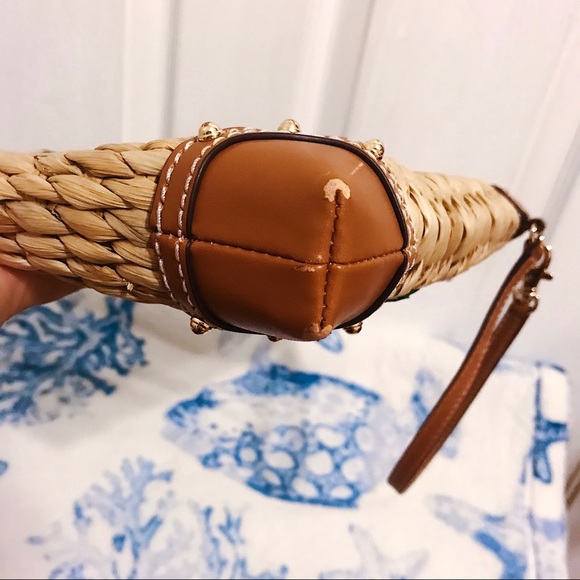 🚫SOLD🚫 Michael Kors Malibu Straw Clutch Wristlet - Picture 8 of 8